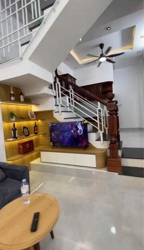 Bán nhà 3 tầng 4 phòng ngủ 110m2 Ngô Mây Quy Nhơn - Ảnh thu nhỏ 3