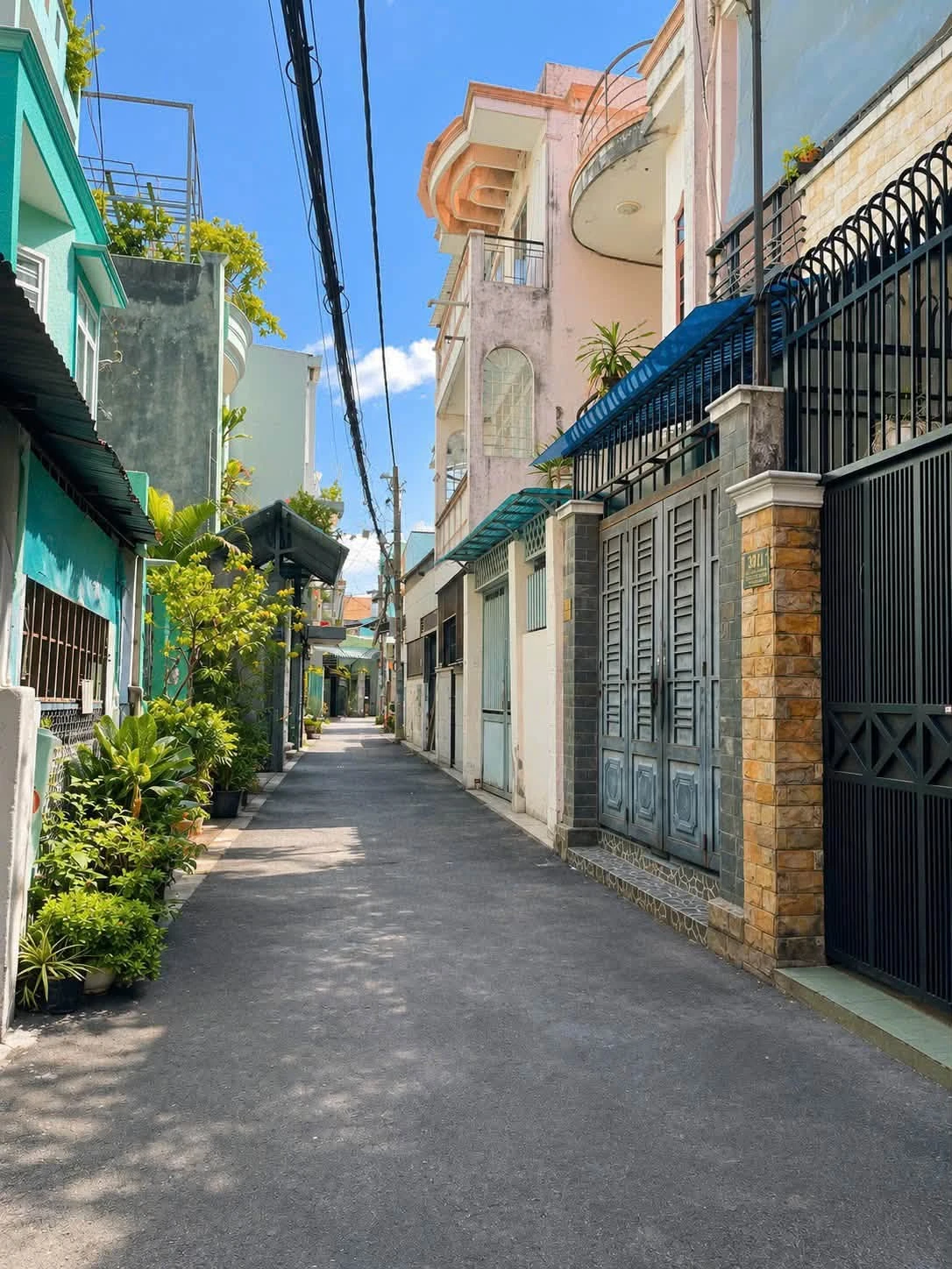 Bán nhà 3 tầng 85m² 4PN hẻm ô tô có sân riêng, Tân Sơn Nhì, Tân Phú - 7,4 tỷ - Ảnh 1