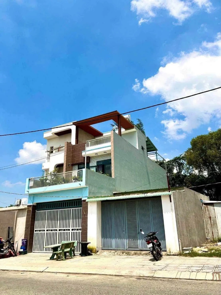 Bán nhà mặt tiền 113m² Nguyễn Văn Tiết, Lái Thiêu, giá 5.7 tỷ - Ảnh thu nhỏ 2