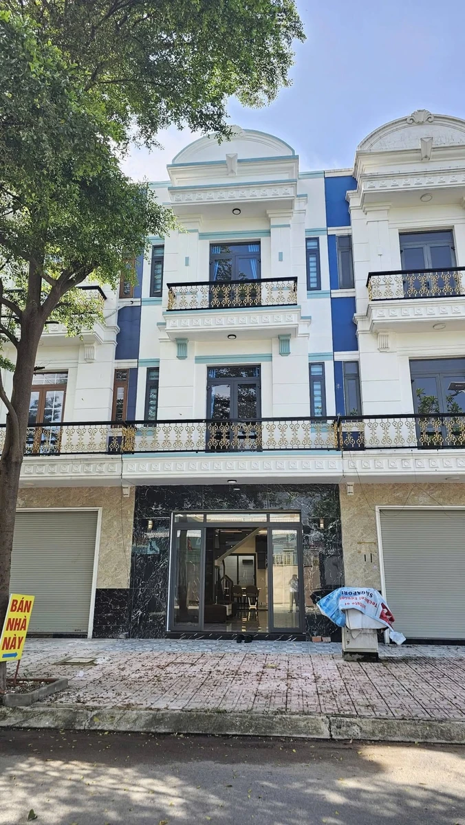Bán nhà 4PN hoàn công Thị xã Thuận An, Bình Dương, 202,7m², 5.9 tỷ - Ảnh 1
