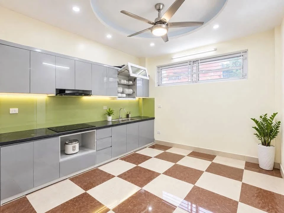 Bán nhà phân lô 50m2 x 6 tầng phố Hoàng Quốc Việt, Cầu Giấy, Hà Nội giá 22 tỷ - Ảnh thu nhỏ 3