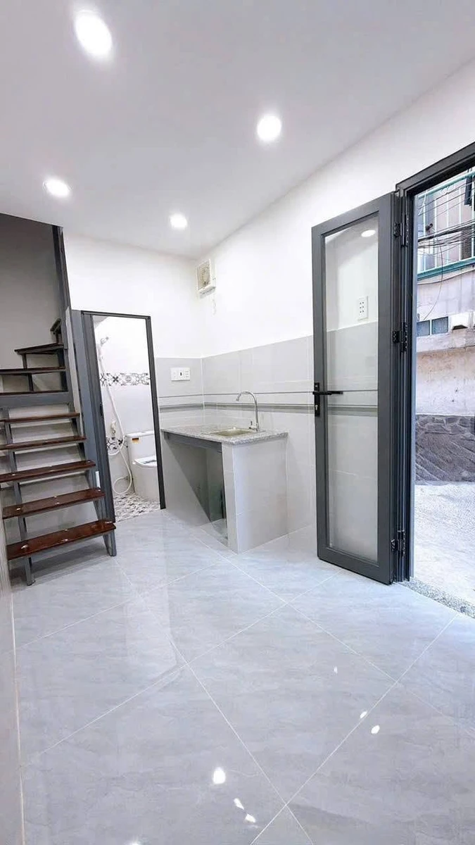 Bán nhà 2PN Quận 4 27m² giá 1 tỷ 699 triệu - Ảnh thu nhỏ 2