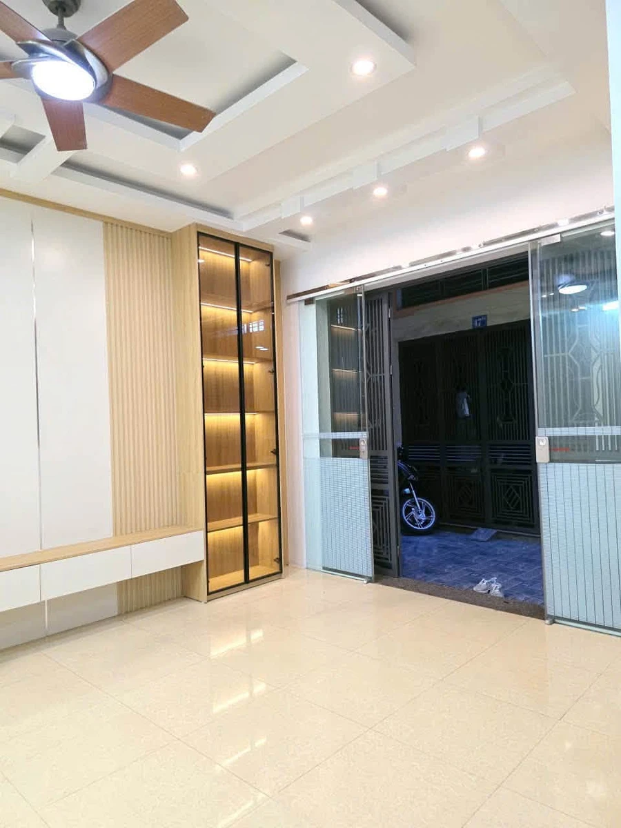 Bán nhà 3 tầng 40m² Nguyễn Tường Loan Quận 12 - Ảnh 1