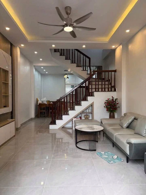 Bán nhà 3 tầng 42m² ngõ Nhật Tân Hải Dương