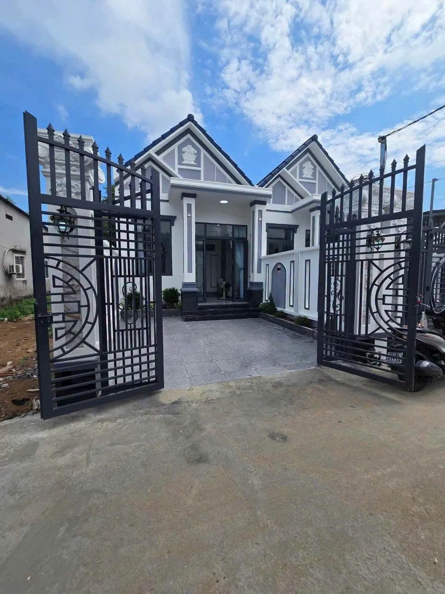 Bán nhà nguyên căn 3PN 117m² Phú Khương, Bến Tre - Ảnh 1