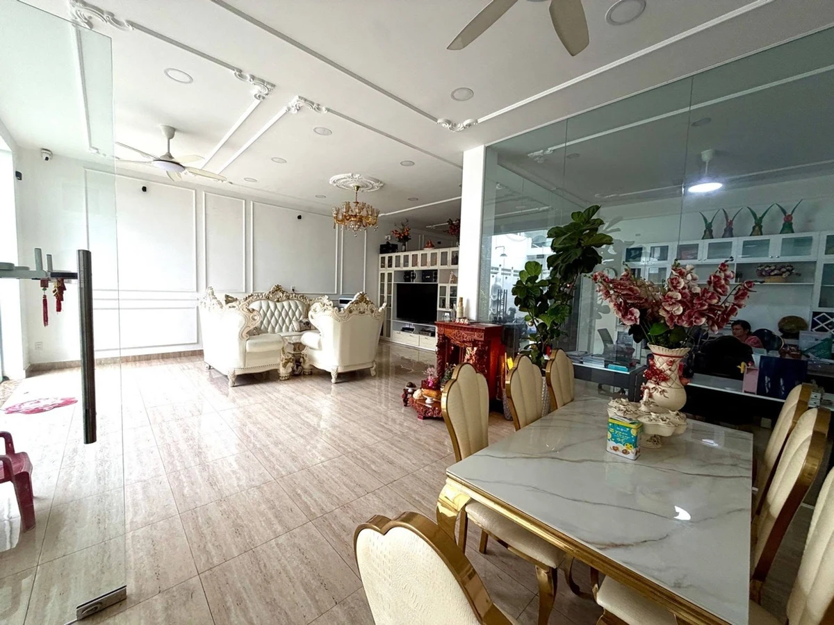 Bán biệt thự hiện đại 231m², ngang 10m, 5PN, Bình Chiểu Thủ Đức, giá 15 tỷ - Ảnh thu nhỏ 2