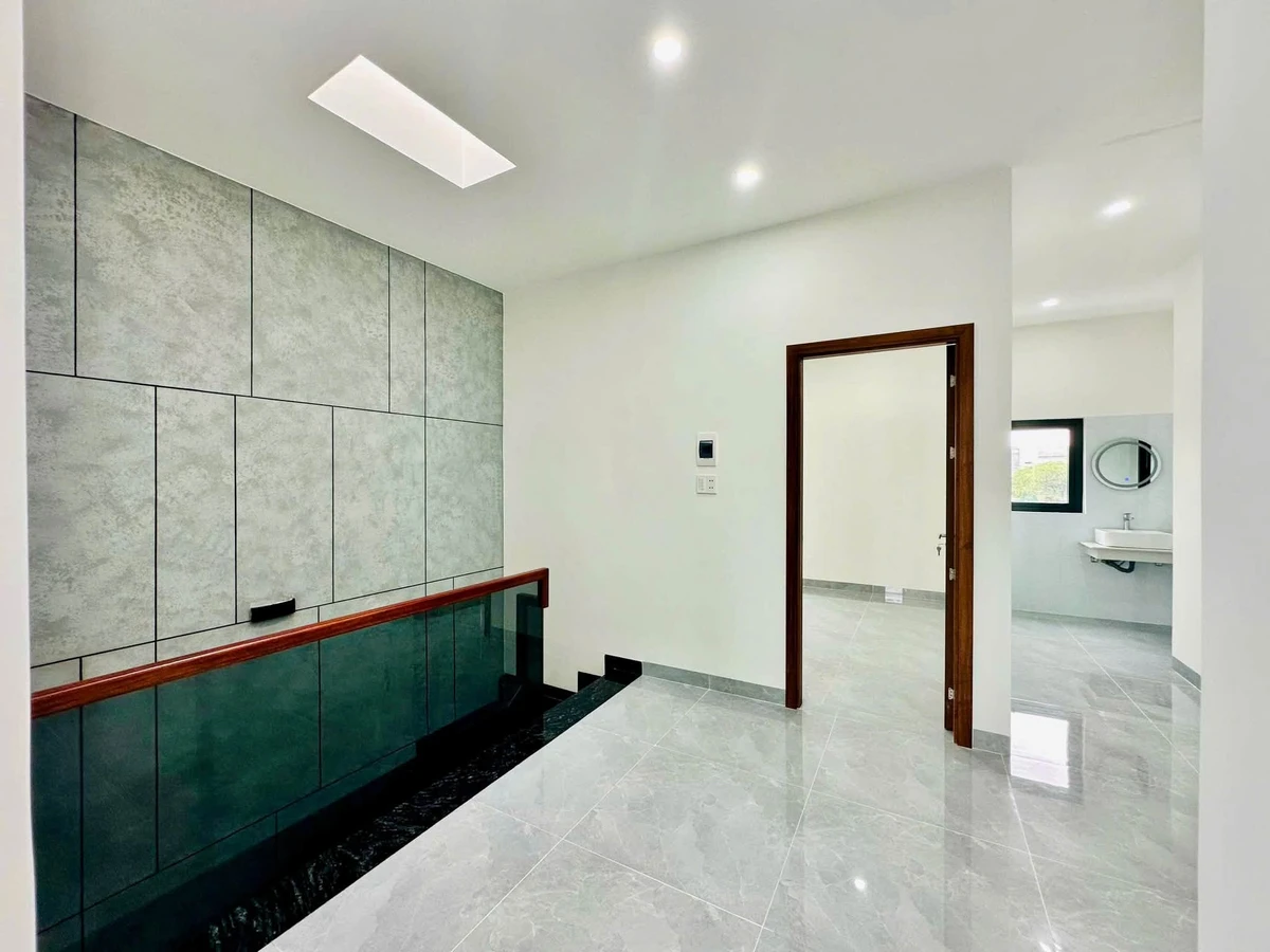 Bán nhà 2 tầng mặt tiền hẻm Lê Quý Đôn, 8x13,2m, 3 phòng ngủ, giá 2,75 tỷ, Quảng Ngãi - Ảnh thu nhỏ 5