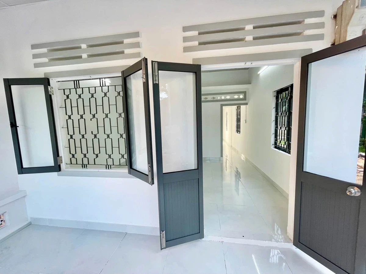 Bán nhà cấp 4 Hoàng Hoa Thám Quảng Ngãi 2PN, 104m2, 890tr - Ảnh 1