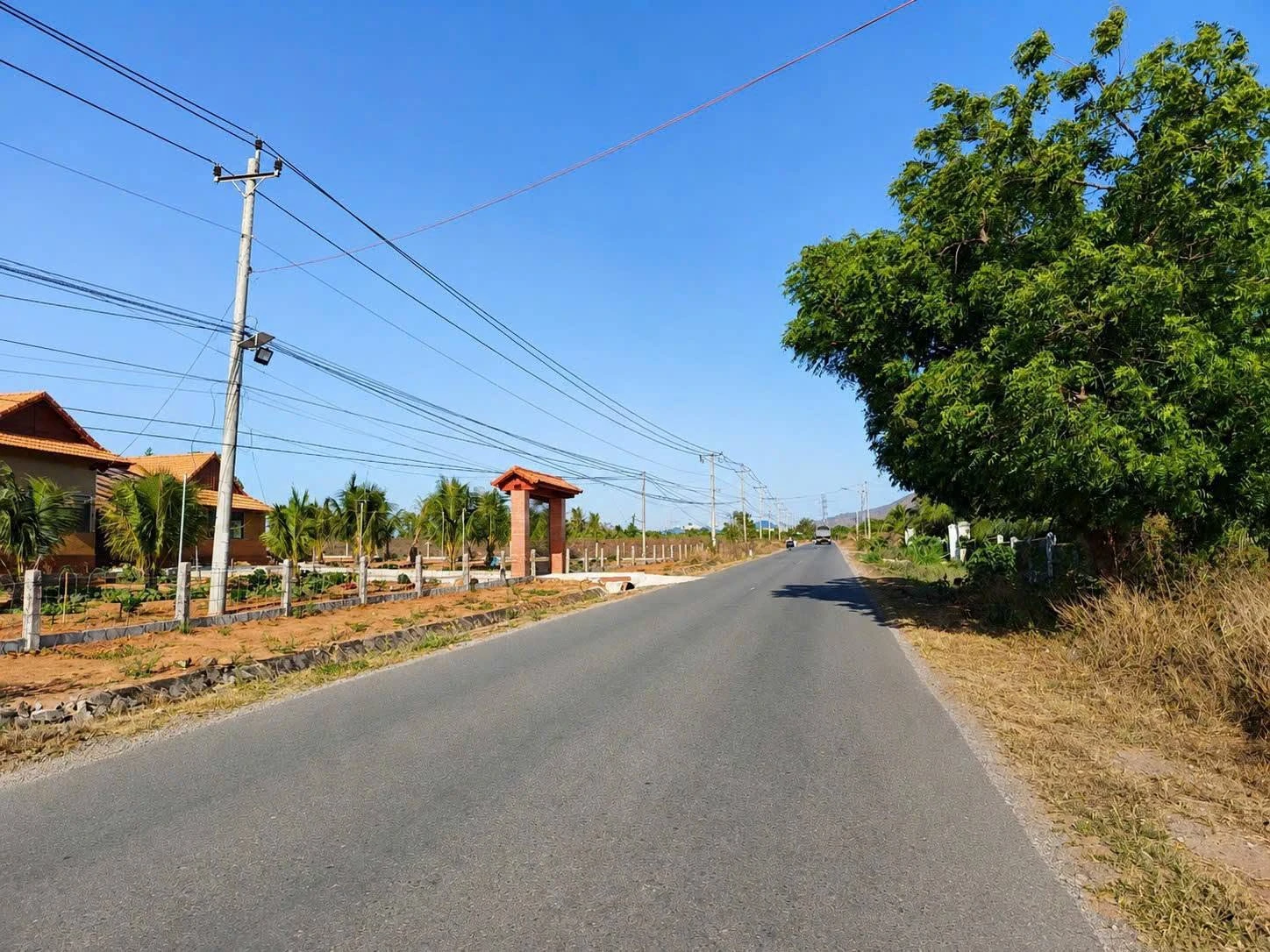 Bán đất mặt tiền đường 715, 1.100m² ở Hàm Đức - Ảnh 1