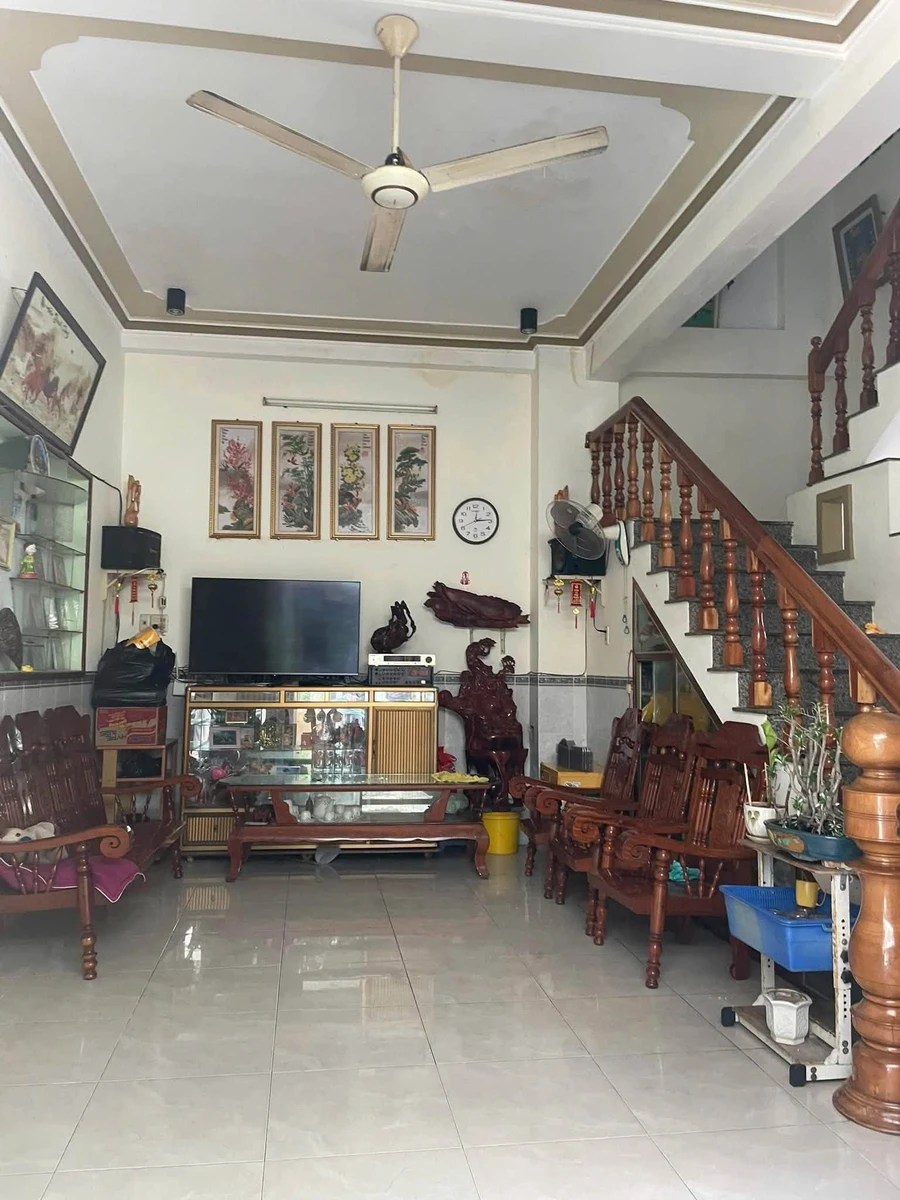 Bán nhà 2 tầng 42m2 Phường 2 Tuy Hoà 1 tỷ 800 - Ảnh thu nhỏ 2