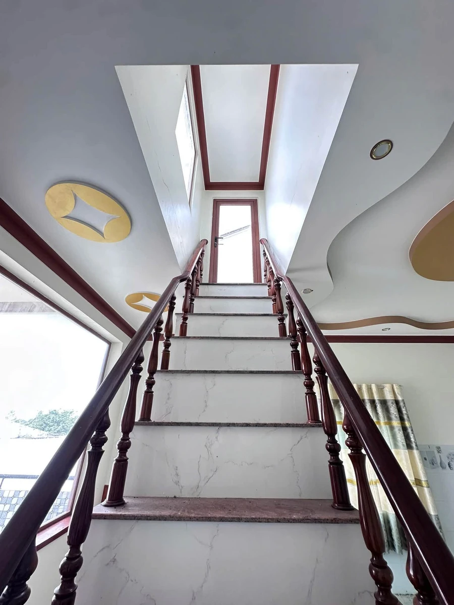 Bán nhà 1 trệt 1 lầu 200m2 hẻm Đặng Văn Lãnh Phan Thiết - Ảnh thu nhỏ 3