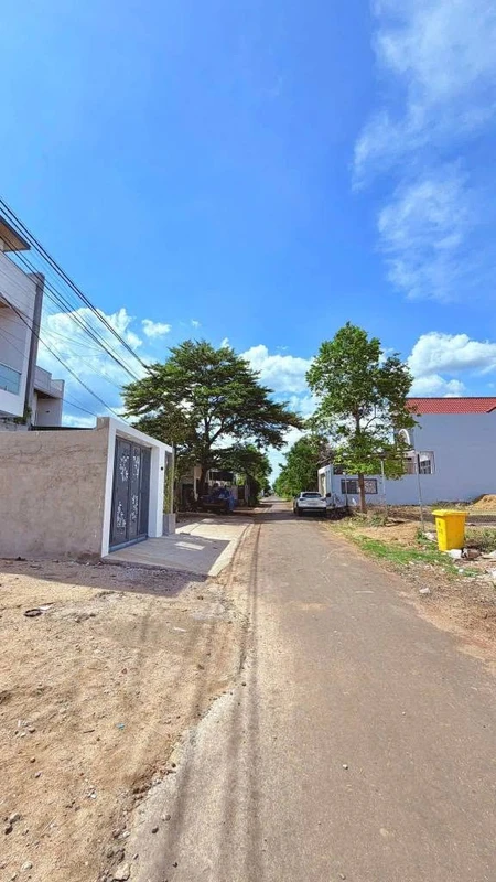Bán nhà 1 trệt 1 lửng 6x25m, 2 PN gần Đại học Tây Nguyên, Buôn Ma Thuột giá 3,1 tỷ