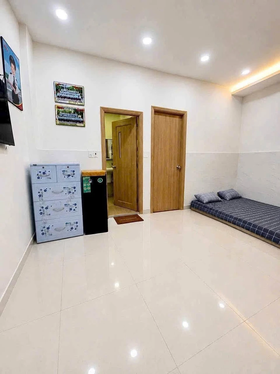 Bán nhà phố 3 phòng ngủ 30m² Hoàng Diệu Quận 4 - Ảnh thu nhỏ 4