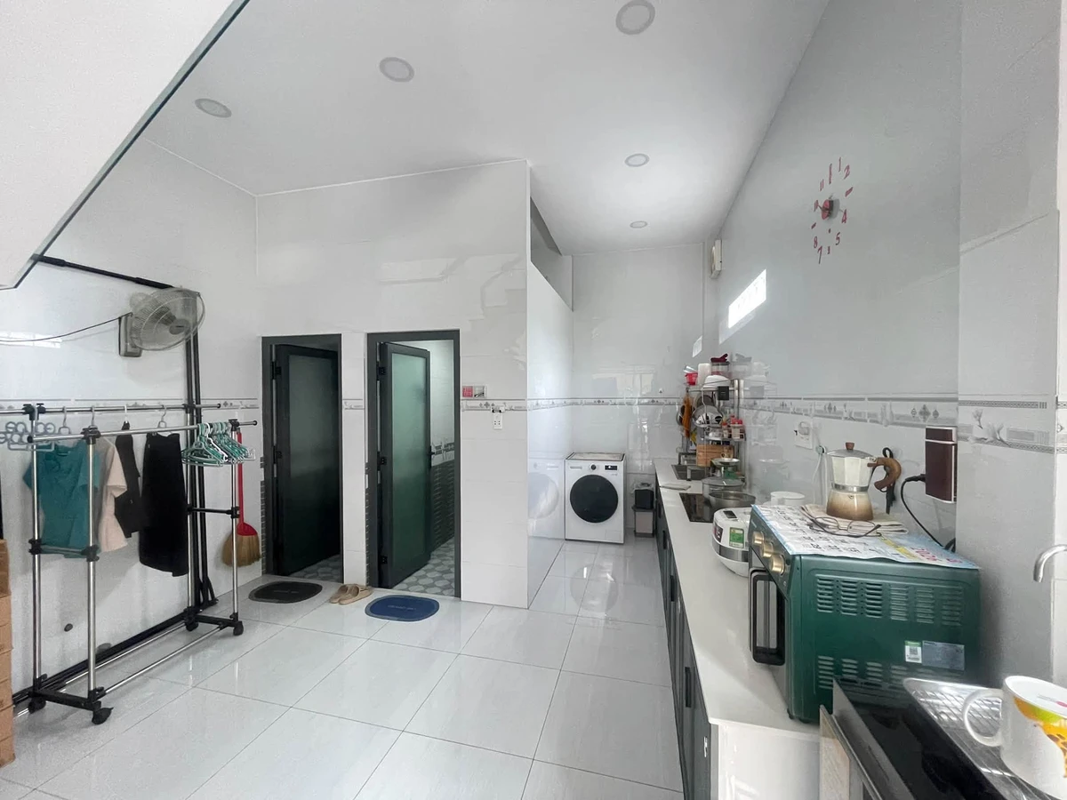Bán nhà mặt tiền đường Cây Cám 4x20m, 1 trệt 1 lửng, giá 4,2 tỷ, Bình Chánh - Ảnh thu nhỏ 4