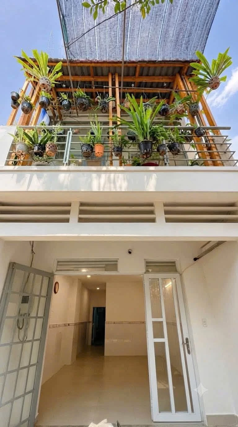 Bán nhà trệt lầu 4,5x13m hẻm thông giá nhỉnh 5 tỷ, Tân Phú - Ảnh 1