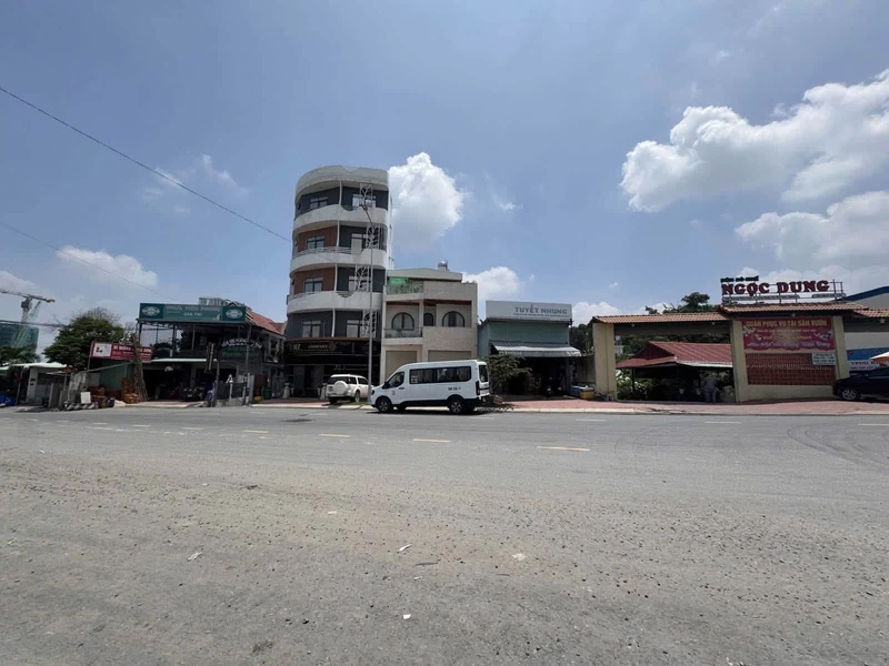 Nhà bán 1 tỷ 790 triệu Buôn Ma Thuột, 125 m², 3 phòng 22x30m