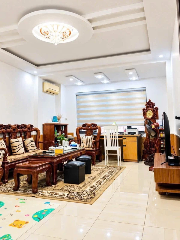 Bán nhà 4,5 tầng 68m² có gara ô tô Lê Hồng Phong 8 tỷ