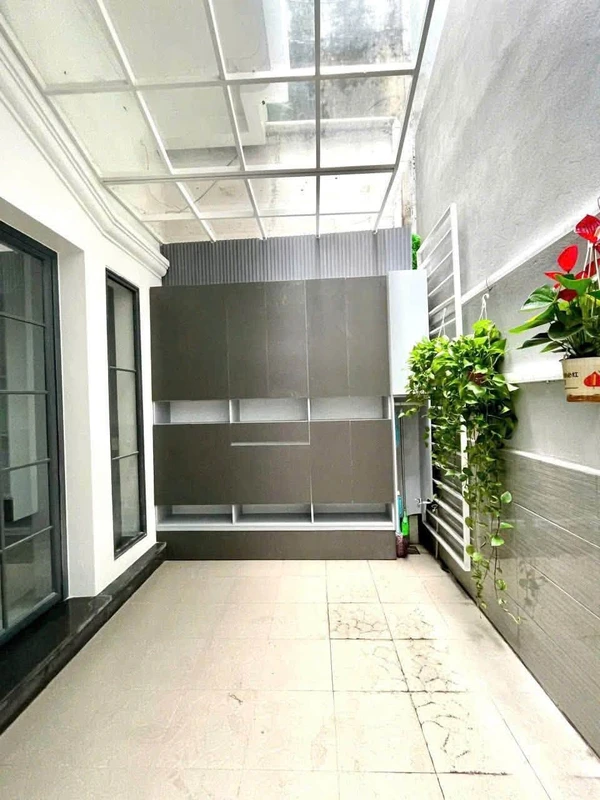 Bán nhà 4,5 tầng 56m2 Hồ Sen Hải Phòng, giá 3,89 tỷ