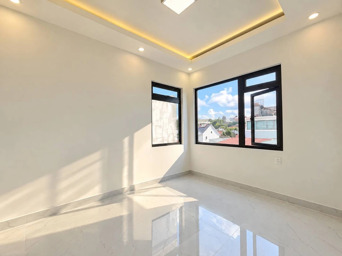Bán nhà mới 1 trệt 1 lầu 3 phòng ngủ 86m² đường Ngô Thì Sỹ, Đà Lạt giá 3,3 tỷ - Ảnh thu nhỏ 4