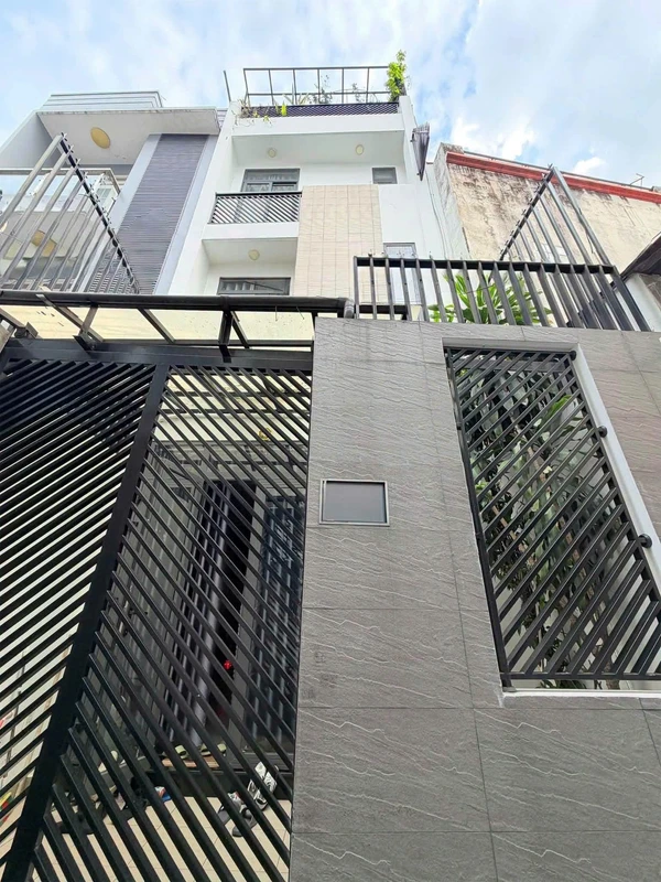 Bán nhà phố 44m² 2 PN gần Tháp Đôi, 1,8 tỷ piano