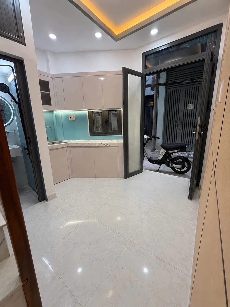 Bán nhà hẻm 3m Tôn Đản, Phường Vĩnh Hội, Quận 4, 10m2, 2PN, giá 2,15 tỷ - Ảnh thu nhỏ 2