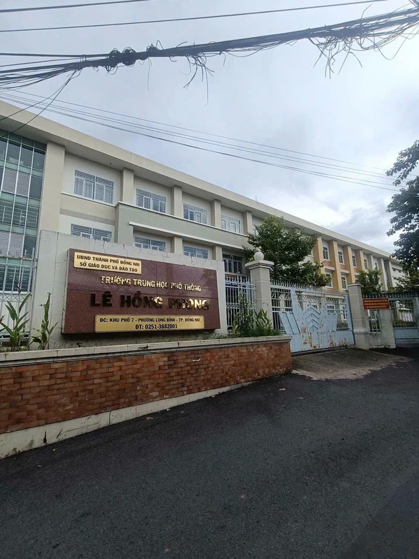 Bán nhà 2 mặt tiền 161m2 gần Trường Lê Hồng Phong, Hố Nai