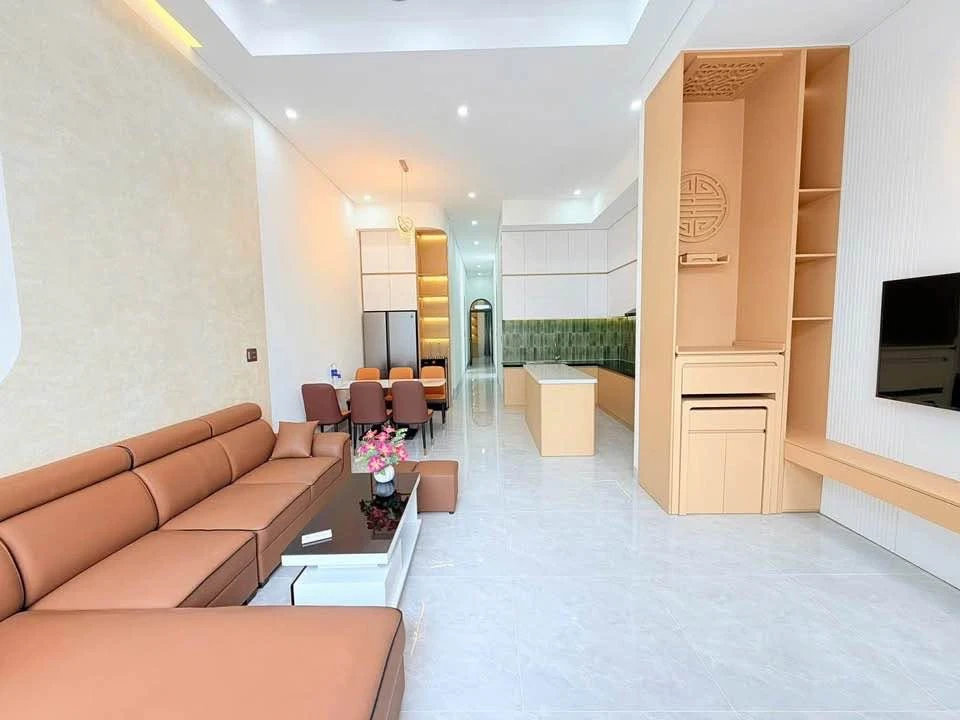Bán nhà 3 phòng ngủ 130m² full nội thất Bình Tân - Ảnh 1