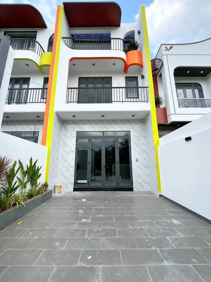 Bán nhà 4 phòng ngủ Chợ Chiều Hóc Môn 110m² - Ảnh thu nhỏ 3