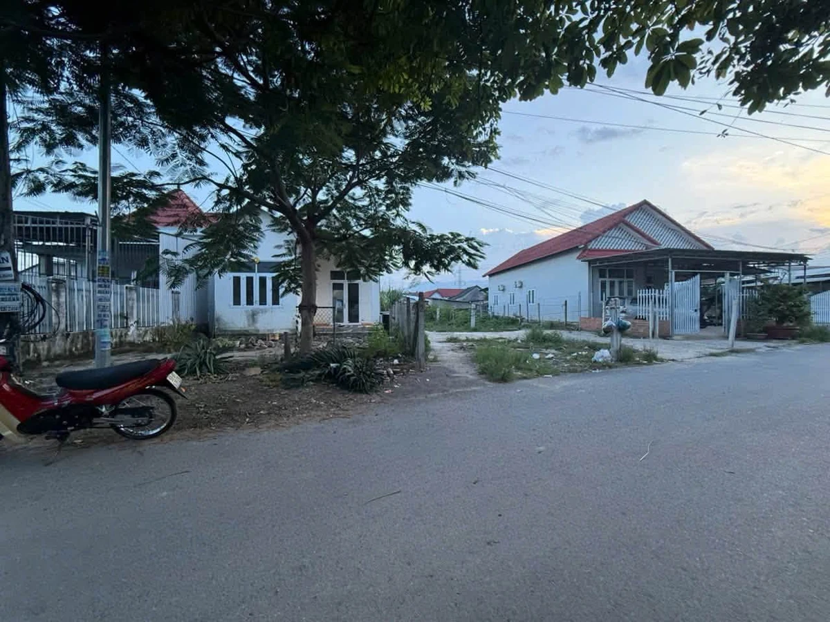 Bán nhà mặt tiền Diên Lạc 243m2 kinh doanh 1,499 tỷ - Ảnh thu nhỏ 3