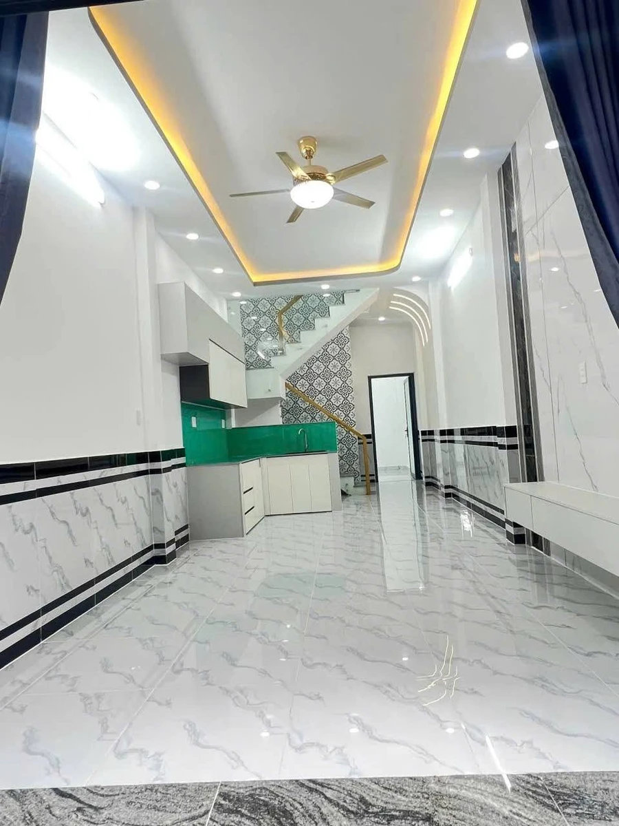 Bán nhà mới 1 trệt 1 lầu 4PN, 3,5x12m hẻm 551 Lê Văn Khương, Quận 12, giá 1,69 tỷ - Ảnh 1