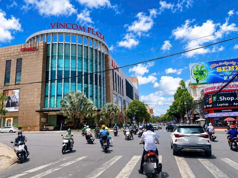 Bán nhà mặt tiền Phạm Văn Thuận Biên Hòa 200m2, 13,9 tỷ