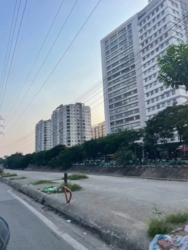 Bán nhà 4 tầng 41m2 đường Lĩnh Nam gần cầu Mai Động, Hà Nội giá 9 tỷ
