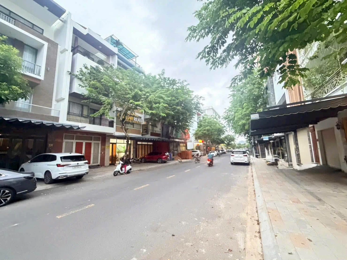 Bán nhà mặt tiền Văn Tiến Dũng 100m² full nội thất 15 tỷ - Ảnh thu nhỏ 2
