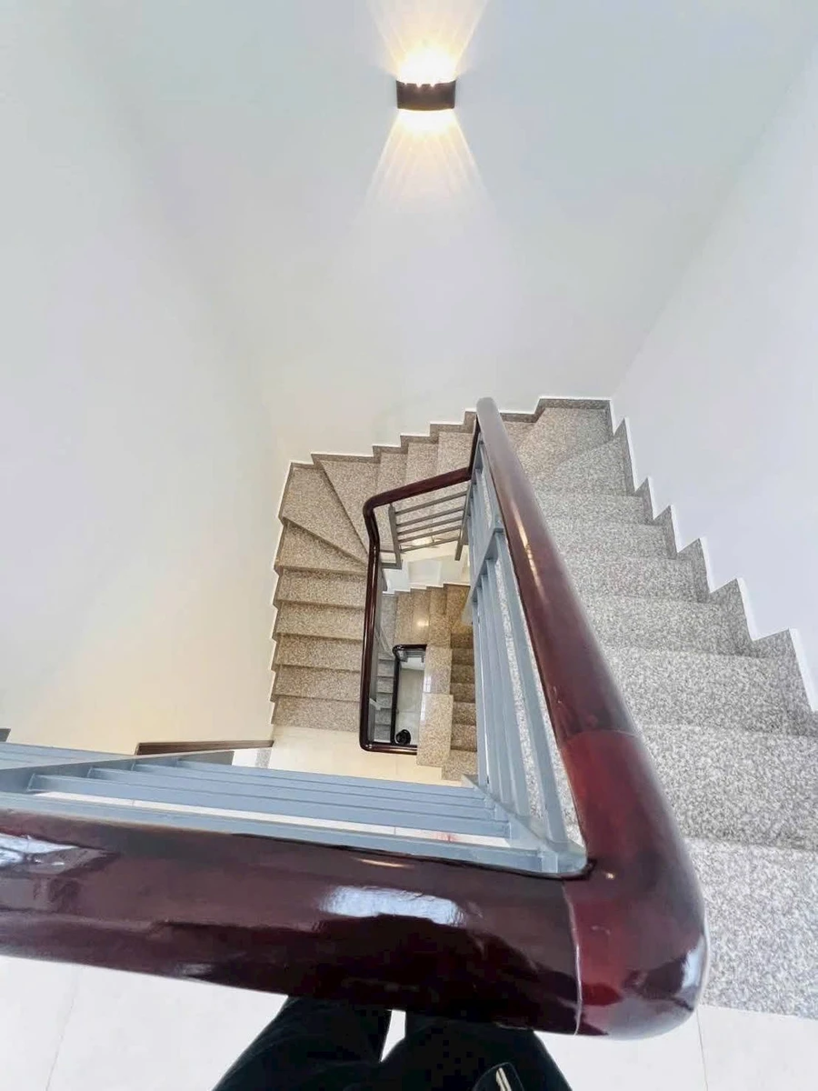 Bán nhà 3 tầng 4PN 70m² Hiệp Phú 5.95 tỷ - Ảnh thu nhỏ 5