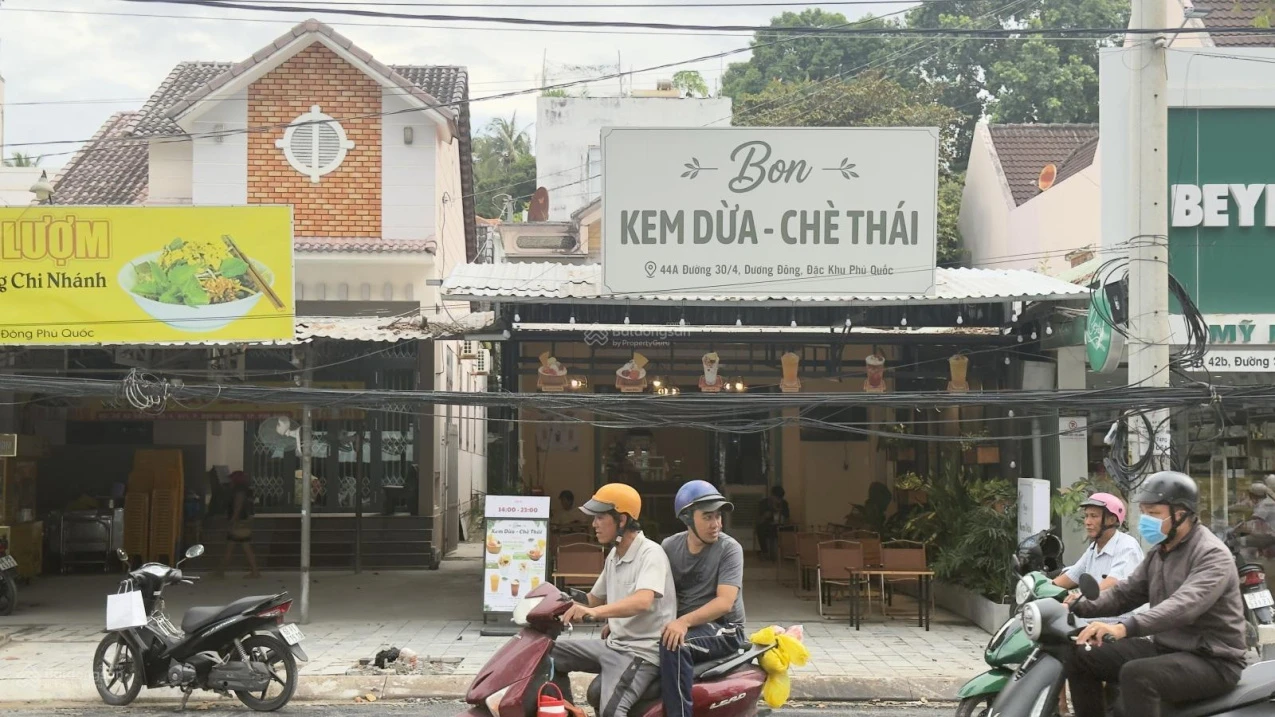 Bán nhà mặt phố 30/4 KP1 Dương Đông, 235m, 216m thổ cư, gần chợ đêm, Sacombank - Ảnh 1