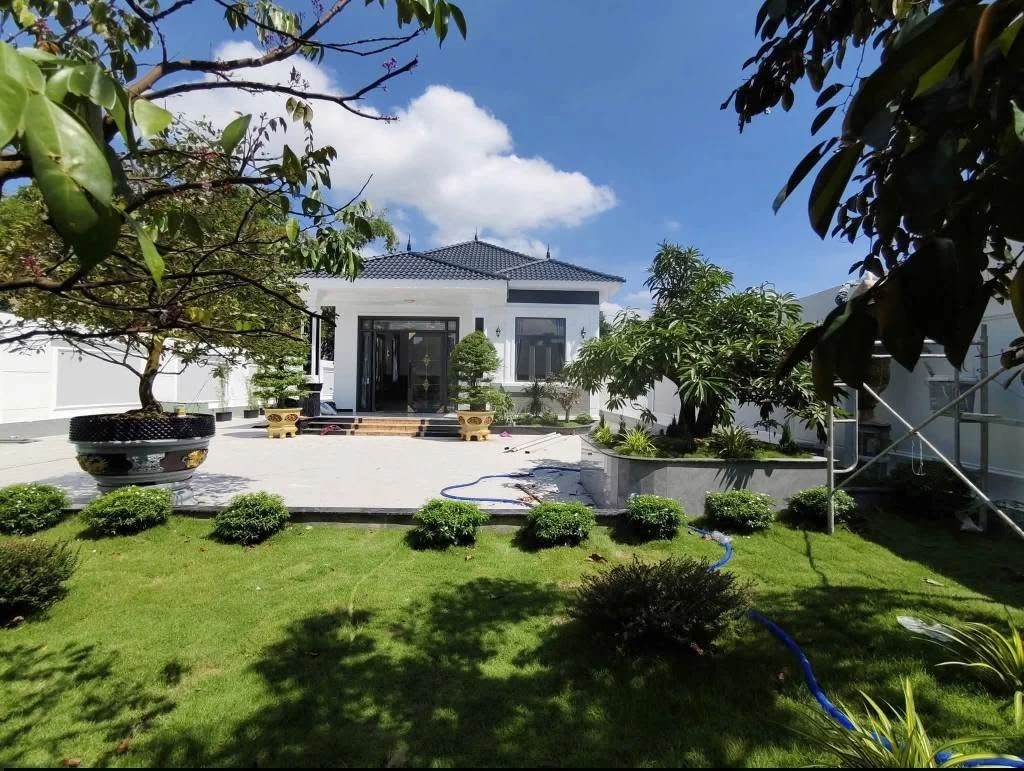 Bán biệt thự sân vườn mái Nhật 652m² Hóc Môn 6,5 tỷ - Ảnh 1