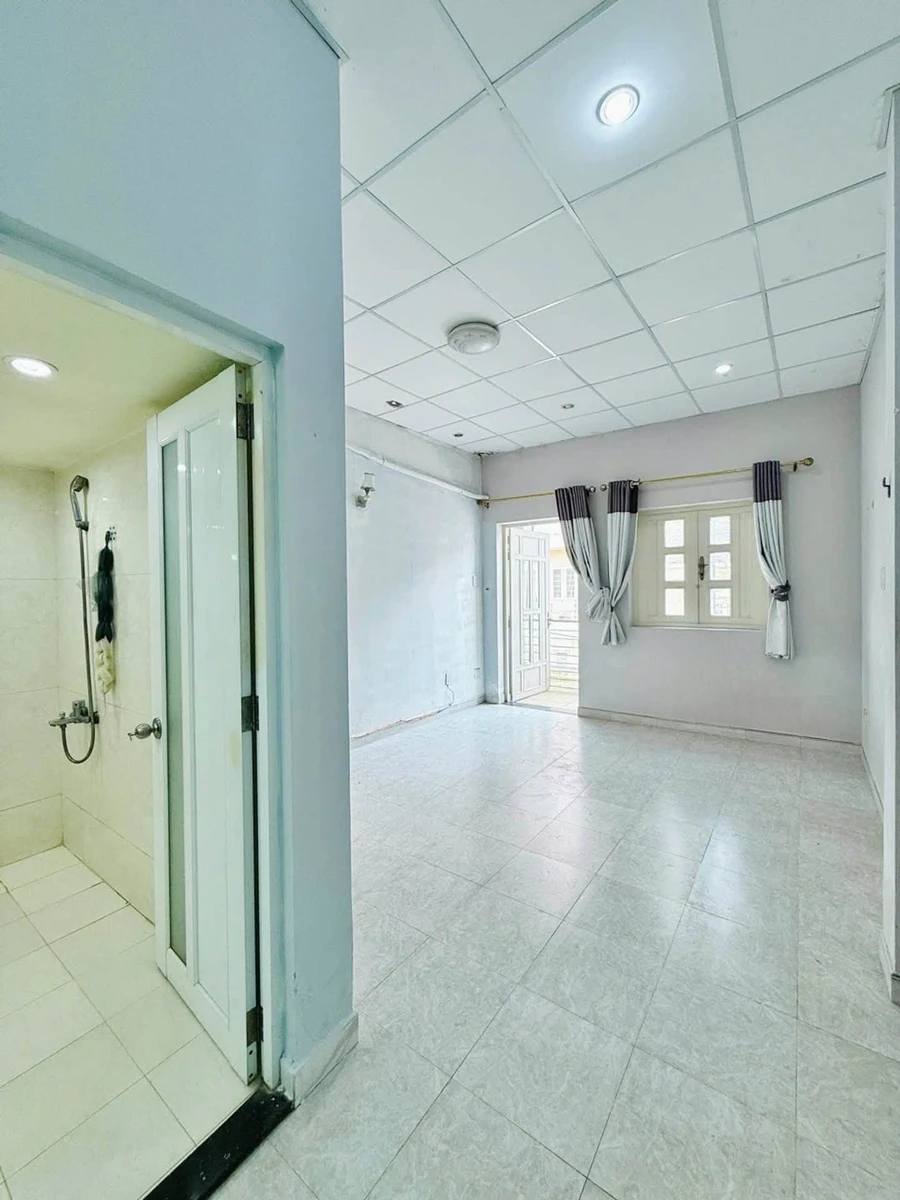 Bán nhà 3 tầng 4x11m ô tô vào nhà gần chợ An Nhơn, Gò Vấp giá 5,3 tỷ - Ảnh thu nhỏ 2