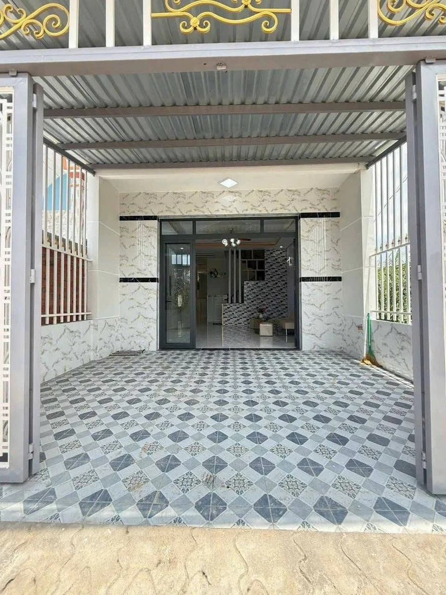 Bán nhà 5x20m, 4 phòng ngủ, 2 WC tại Tân Kim, Cần Giuộc - 2 tỷ 550 triệu - Ảnh thu nhỏ 2