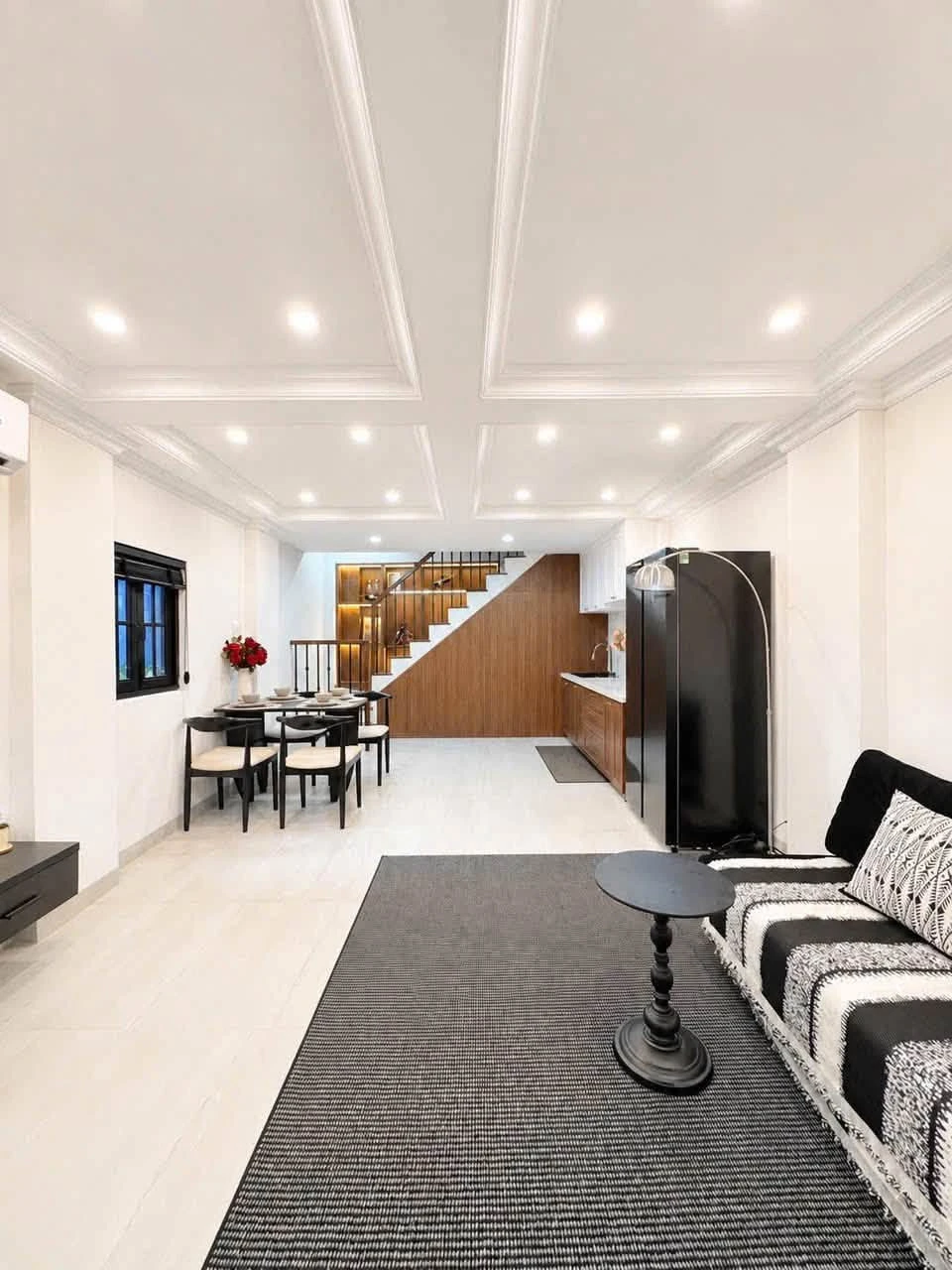 Bán nhà 3 tầng 4x10m gần hẻm xe hơi Nguyễn Thị Minh Khai, Phường 5, Quận 3, giá 6,95 tỷ - Ảnh 1