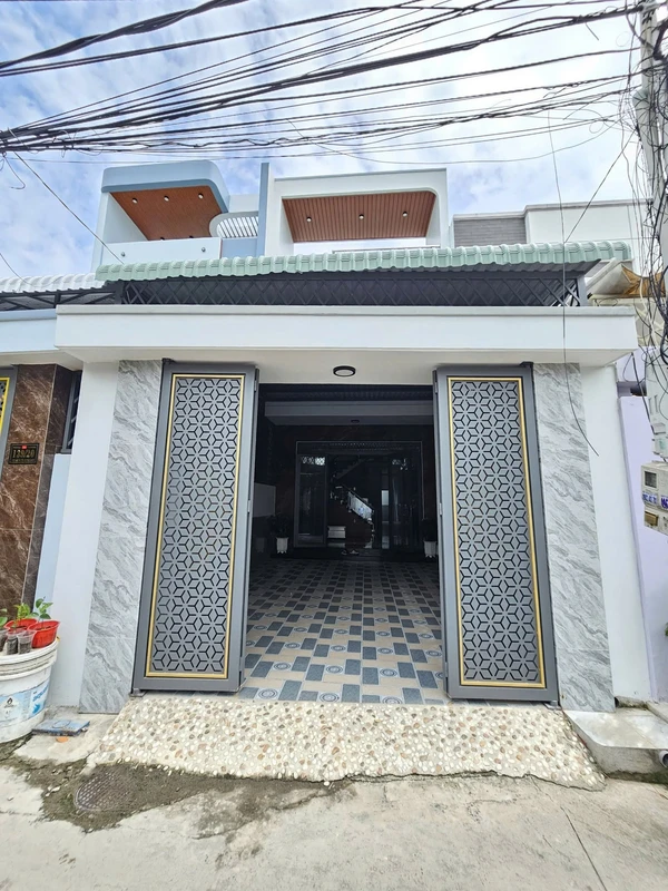 Bán nhà 1 trệt 1 lầu 129,8m2, 5 tỷ 800, Dĩ An