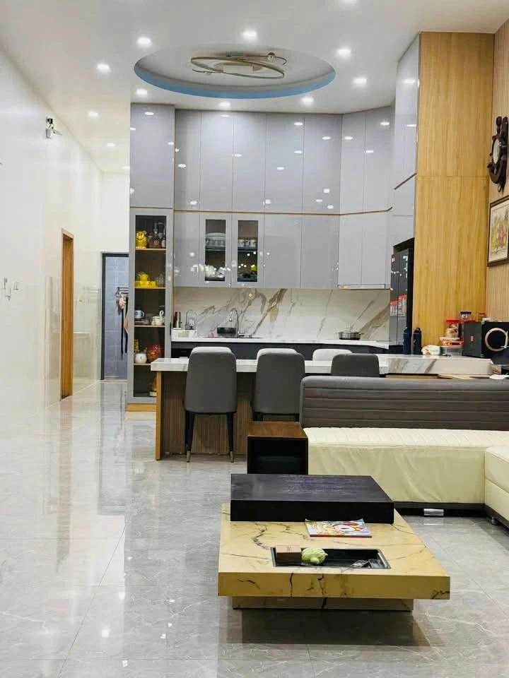 Bán biệt thự mái Thái 219m² Lê Văn Sỹ, Tân Bình - Ảnh thu nhỏ 2