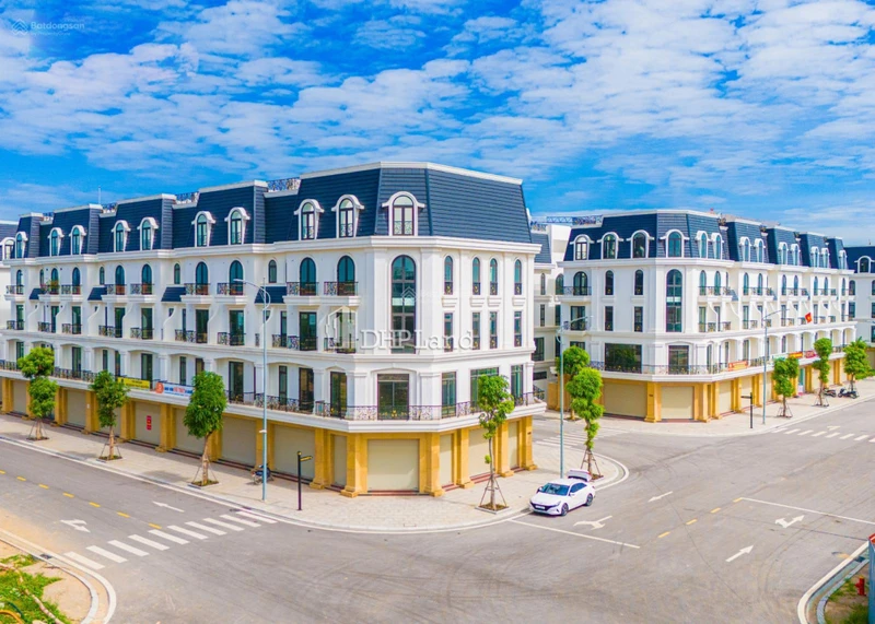 Cắt lỗ căn góc đối diện chung cư - Giá hời: Hoàng Huy New City