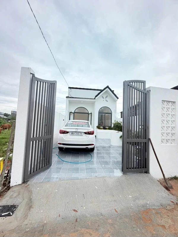 Bán nhà 135m2 có sân, 2 PN, Phan Thiết - 1 tỷ 590