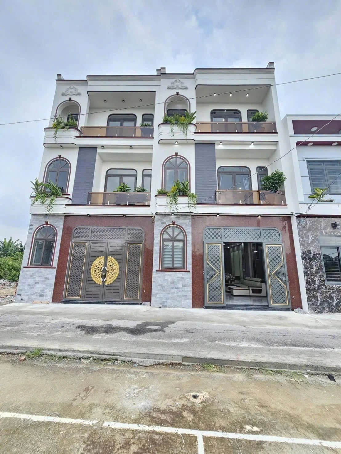 Bán nhà phố 1 trệt 2 lầu 60m2, sổ riêng hoàn công, giá 3,5 tỷ tại P. Tân Hạnh, Biên Hòa - Ảnh 1