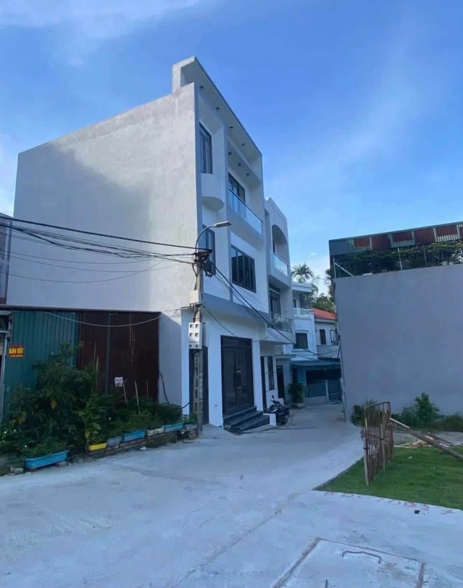 Bán nhà 3 tầng 60m² Nguyễn Văn Cừ Quận 1, hơn 2 tỷ - Ảnh 1