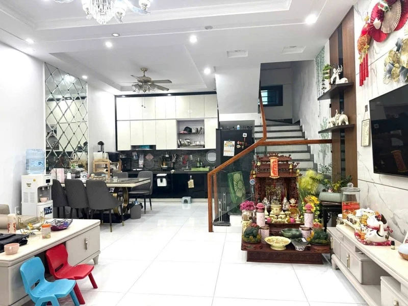 Nhà bán 4 tầng 4 PN Trực Cát Thiên Lôi 40m²