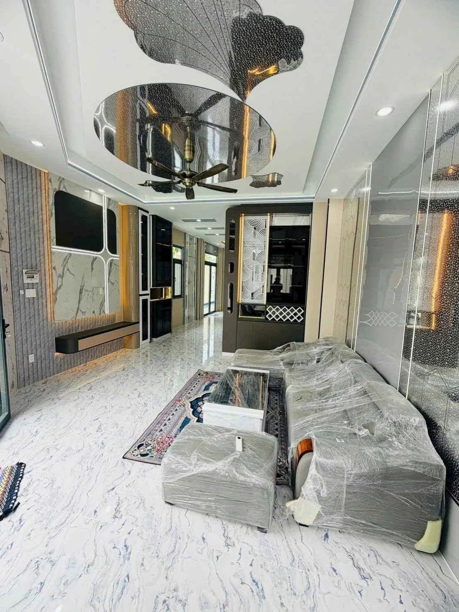 Bán villa góc 2 mặt tiền 134m2, 1 trệt 2 lầu, 4PN, giá 5,5 tỷ tại Cần Giuộc - Ảnh thu nhỏ 2