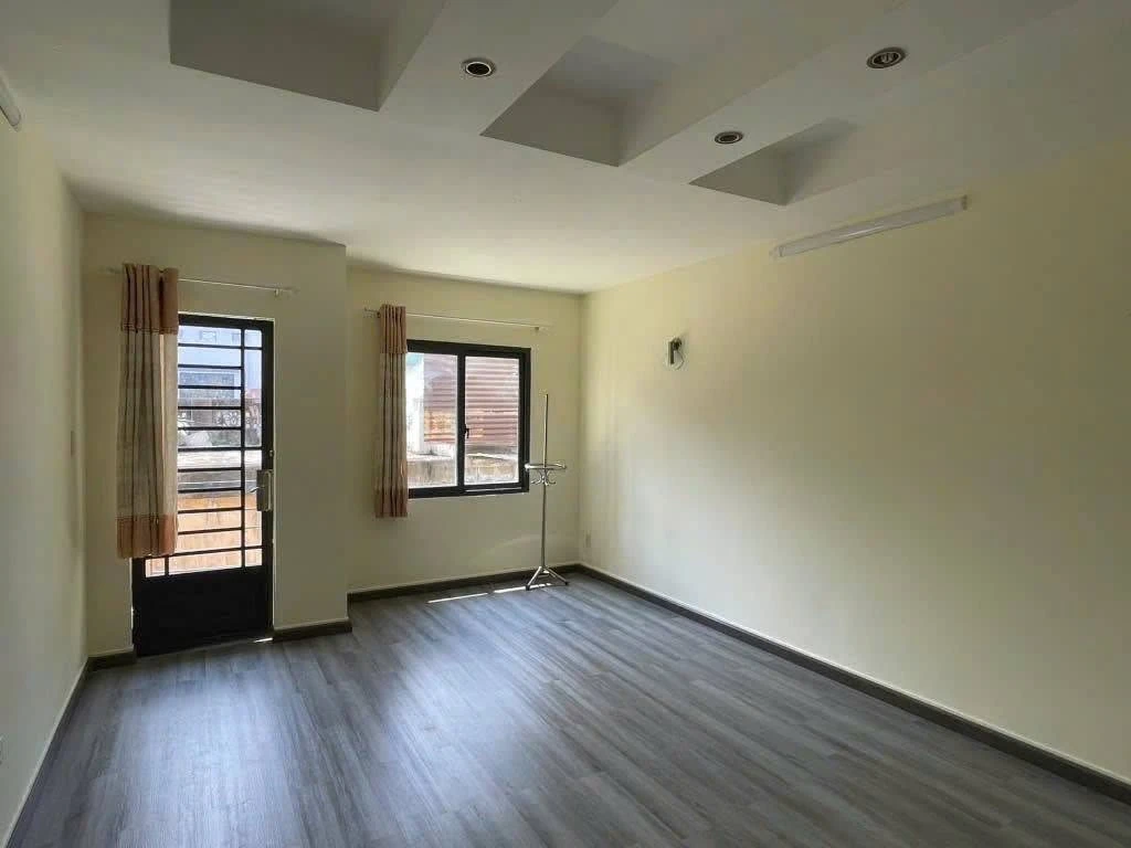 Bán nhà trung tâm Q10 36m² 3 phòng ngủ 7.6 tỷ - Ảnh thu nhỏ 3