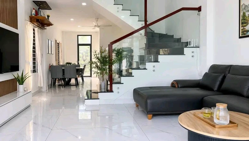 Bán nhà 1 trệt 1 lầu 104m2 gần chợ Phú Long Lâm Đồng