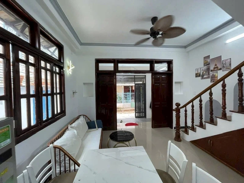 Bán nhà 1 trệt 1 lầu 35m2 đầy đủ nội thất, Phường Phú Thủy, Phan Thiết